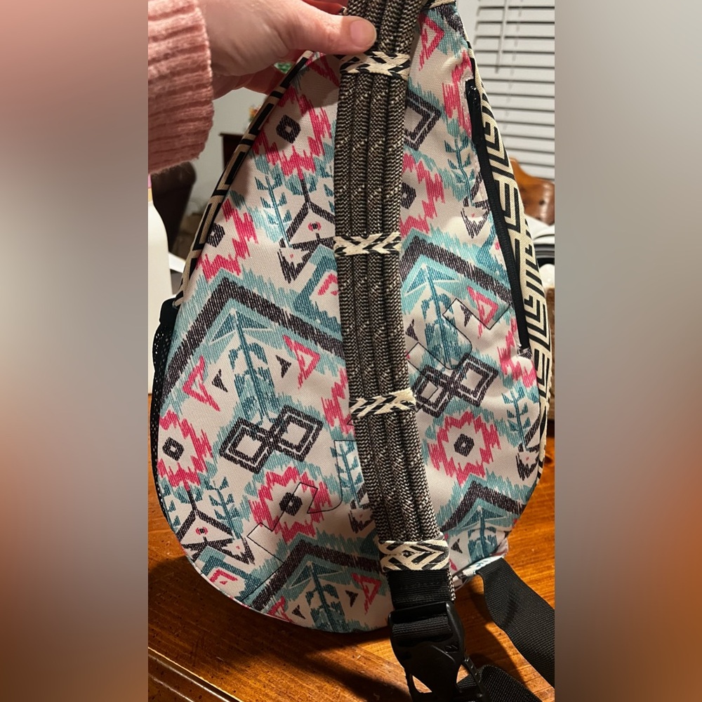 KAVU Rope Sling Bag Aztec Southwestern Geometric Print Crossbody Backpack NWOT - Picture 9 of 16